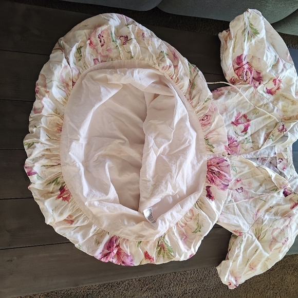 H&M Bubble Hem Floral Dress In Cream/Pink floral Size Small - Picture 11 of 13